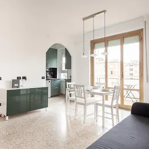 Spazioso - City Life - Fiera - Alcuino 5 Appartamento