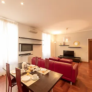 https://heart-milan-apartments-corso-como.italymilanhotels.net